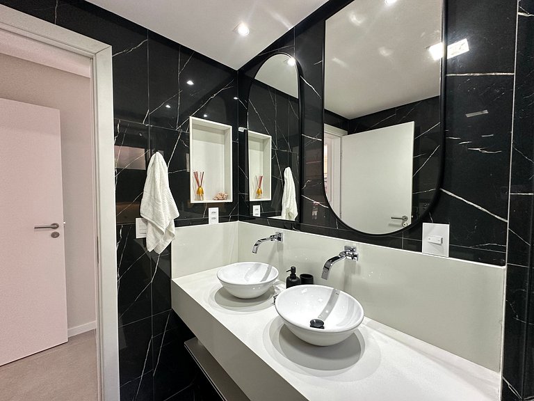Grand Lux Barra House Nobile Stays